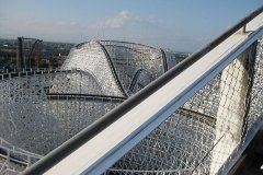 Blick ber die Achterbahn im Freizeitpark